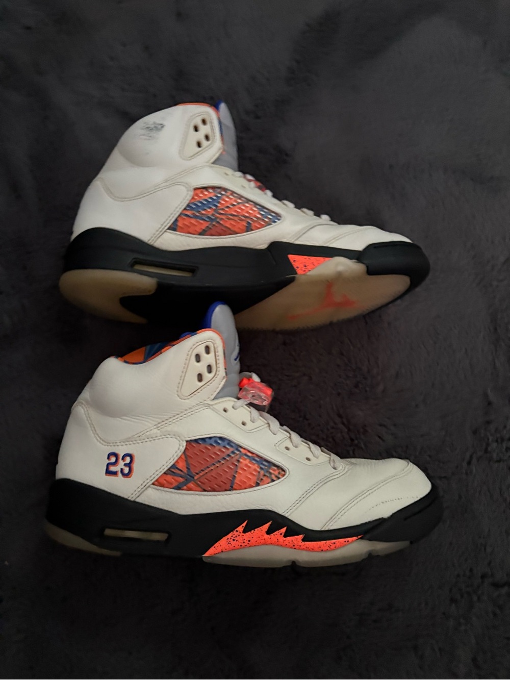 Air Jordan 5 Retro 'International Flight' 
Mid Men’s Size 10